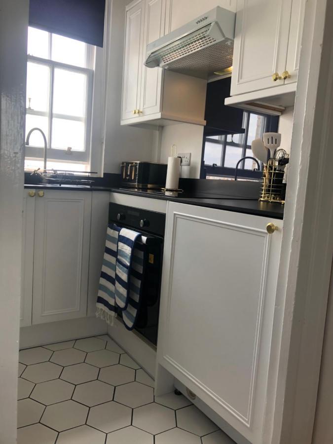 Seafront Sanctuary Beautiful Art Deco With Stunning & Sea Views * Brighton
