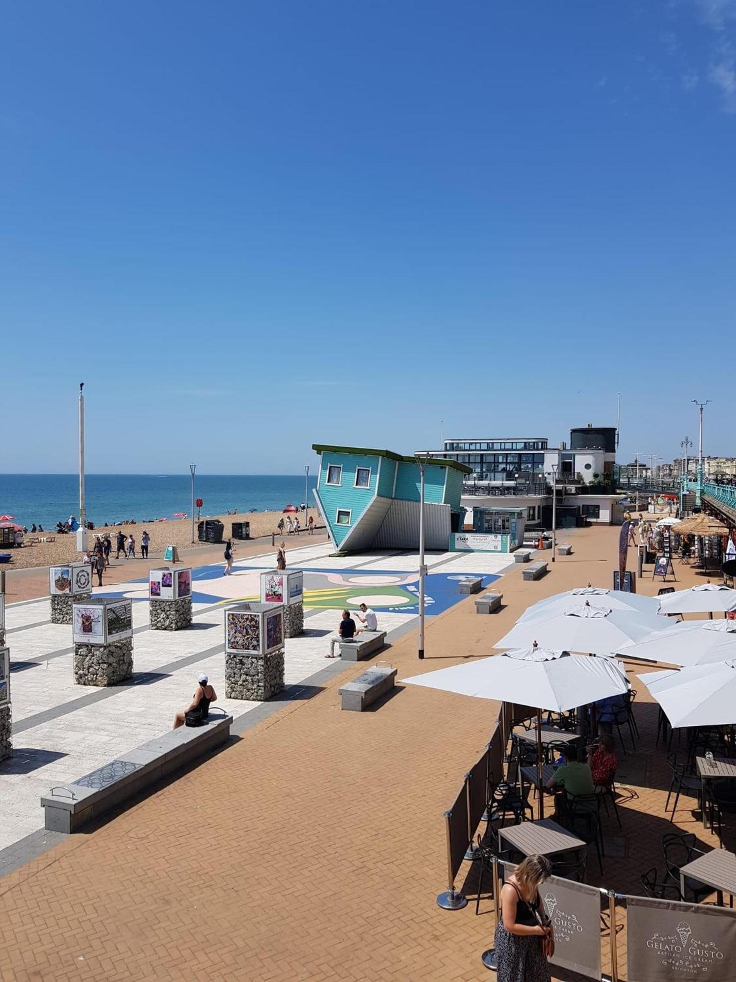 Seafront Sanctuary Beautiful Art Deco With Stunning & Sea Views *